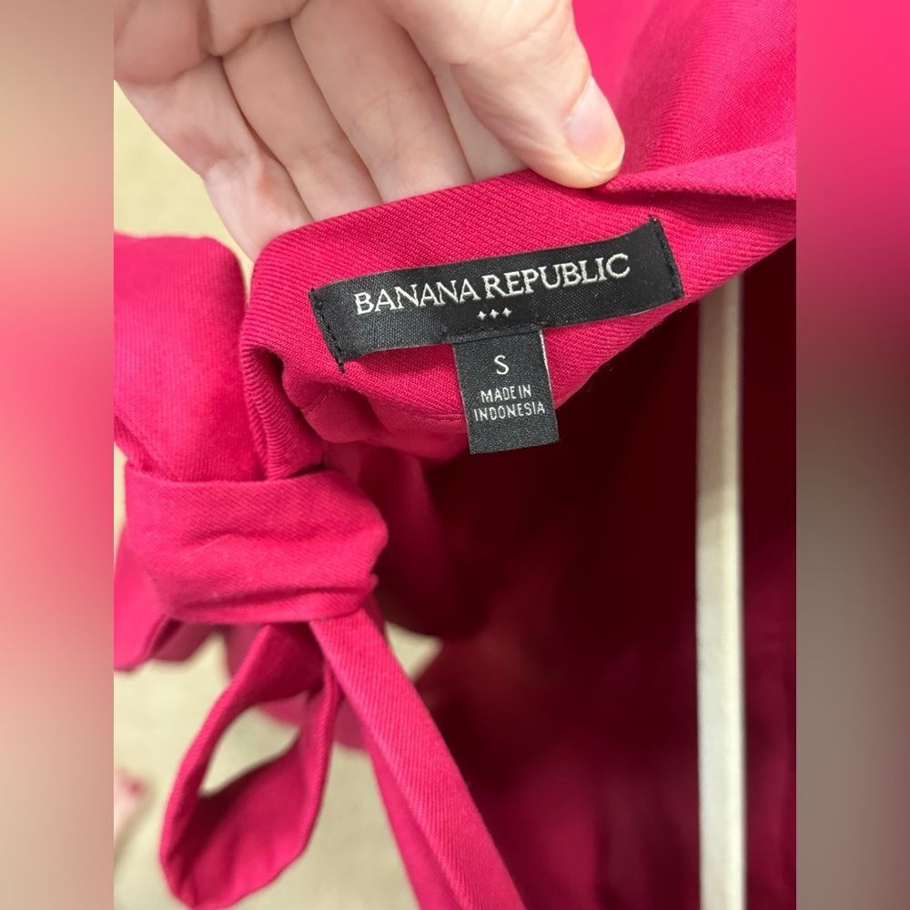 Banana Republic Red Cut Out Back Top Sz S EUC - Picture 3 of 4